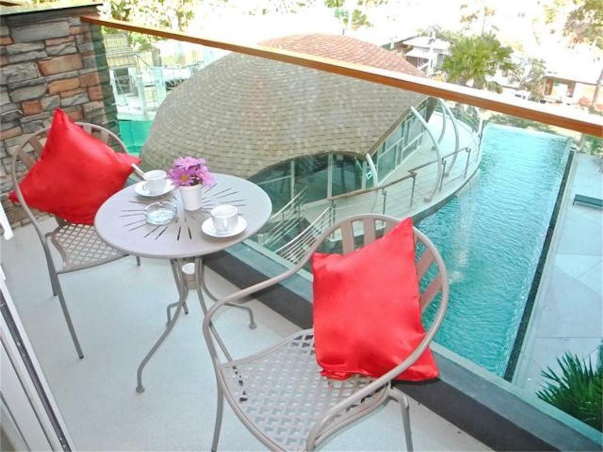 Emerald Terrace Patong Екстериор снимка